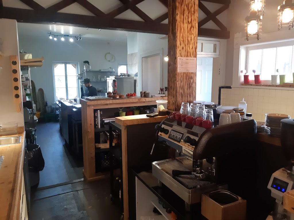 Café La Bezotte | 601 Rue Sainte Anne, Yamachiche, QC G0X 3L0, Canada | Phone: (819) 721-0118