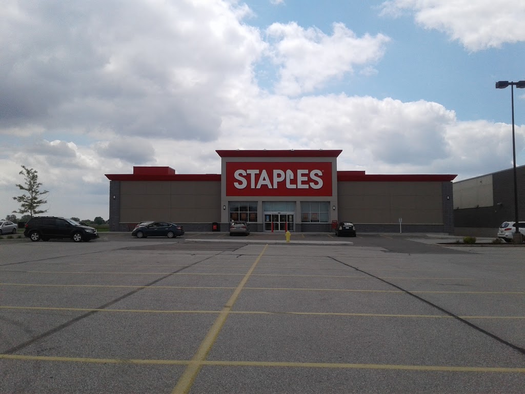 Staples | 788 St Clair St, Chatham-Kent, ON N7L 0E8, Canada | Phone: (519) 360-1344