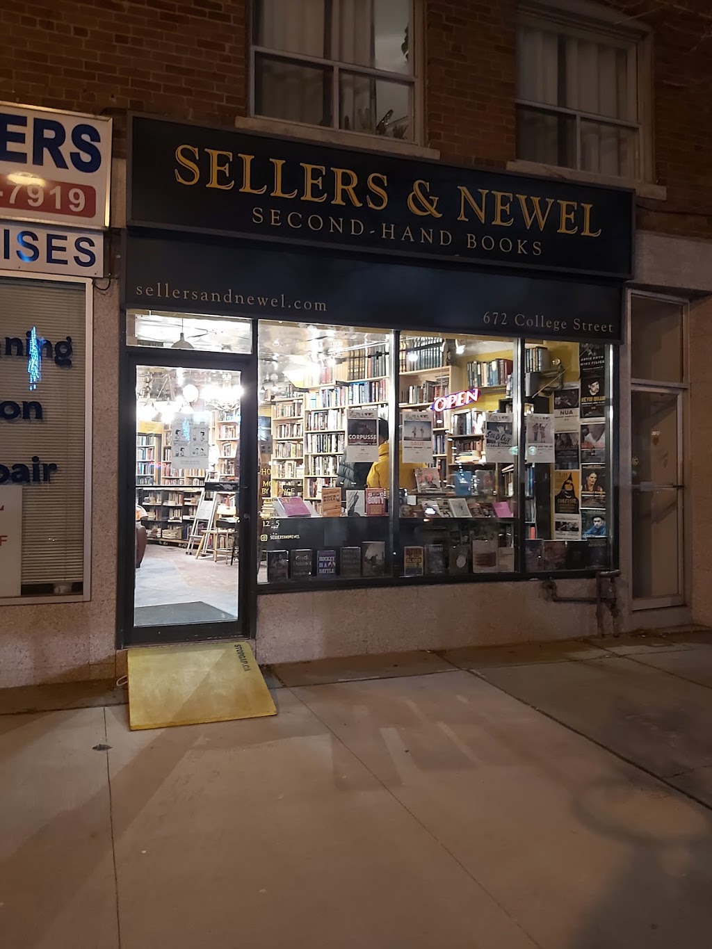 Sellers & Newel Second-Hand Books | 672 College St, Toronto, ON M6G 1B9, Canada | Phone: (647) 778-6345