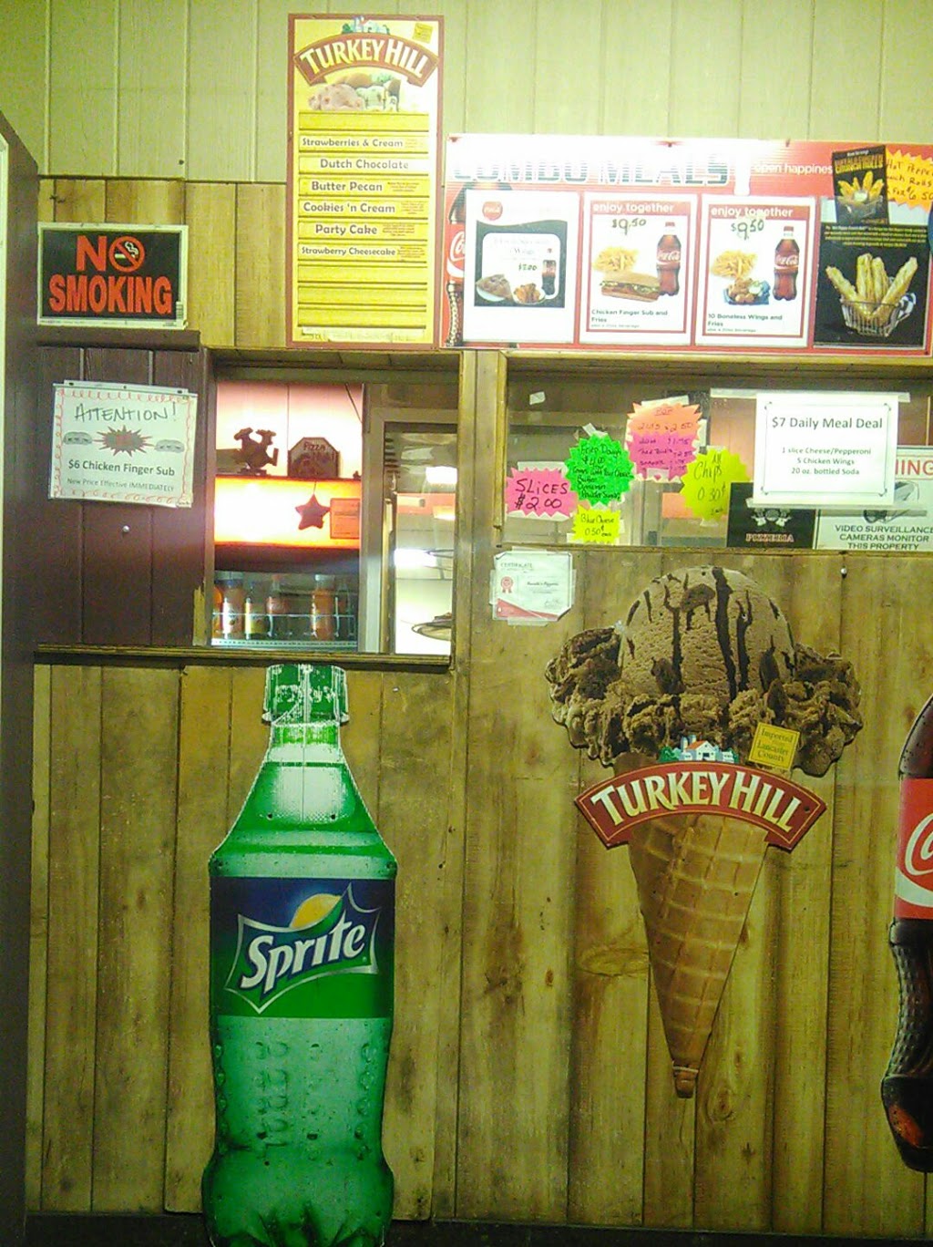 Bonettis Pizzeria | 697 Walden Ave, Buffalo, NY 14211, USA | Phone: (716) 892-6653