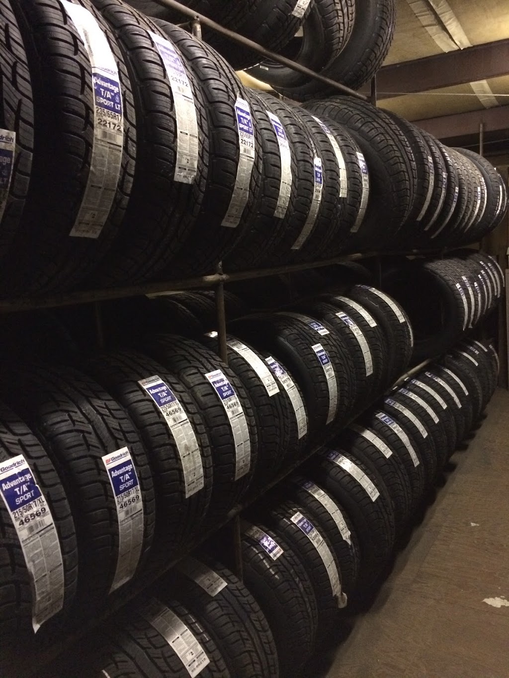 International Tire & Service Centre | 1405 Confederation St, Sarnia, ON N7S 5N9, Canada | Phone: (519) 332-1350