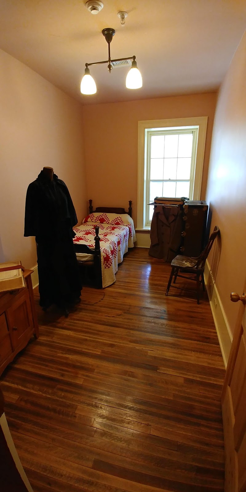 Lambton House | 4066 Old Dundas St, York, ON M6S 2R6, Canada | Phone: (416) 767-5472