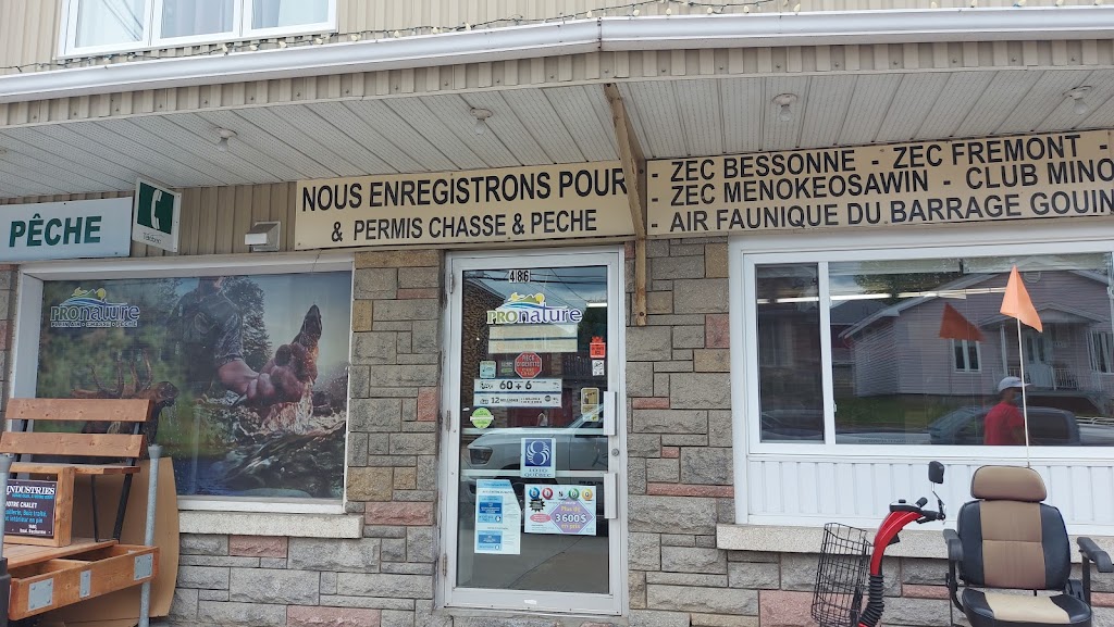 Dépanneur L. Gauvin | 486 Rue Bostonnais, La Tuque, QC G9X 2H1, Canada | Phone: (819) 523-5838