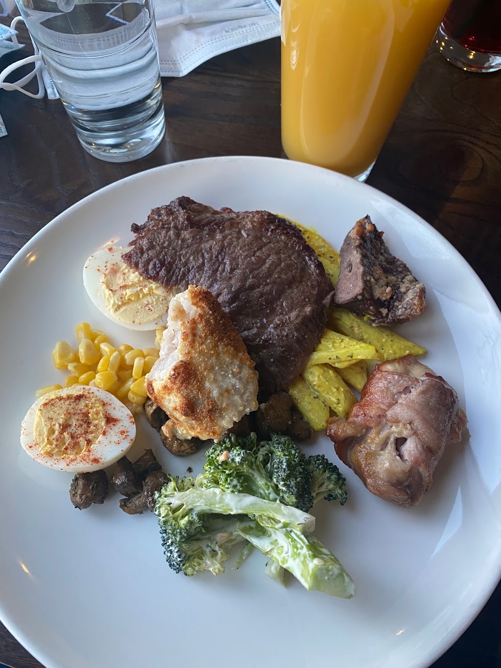 Fumaca Brazilian Steakhouse | 10143 Saskatchewan Dr NW, Edmonton, AB T6E 4R5, Canada | Phone: (780) 249-8995