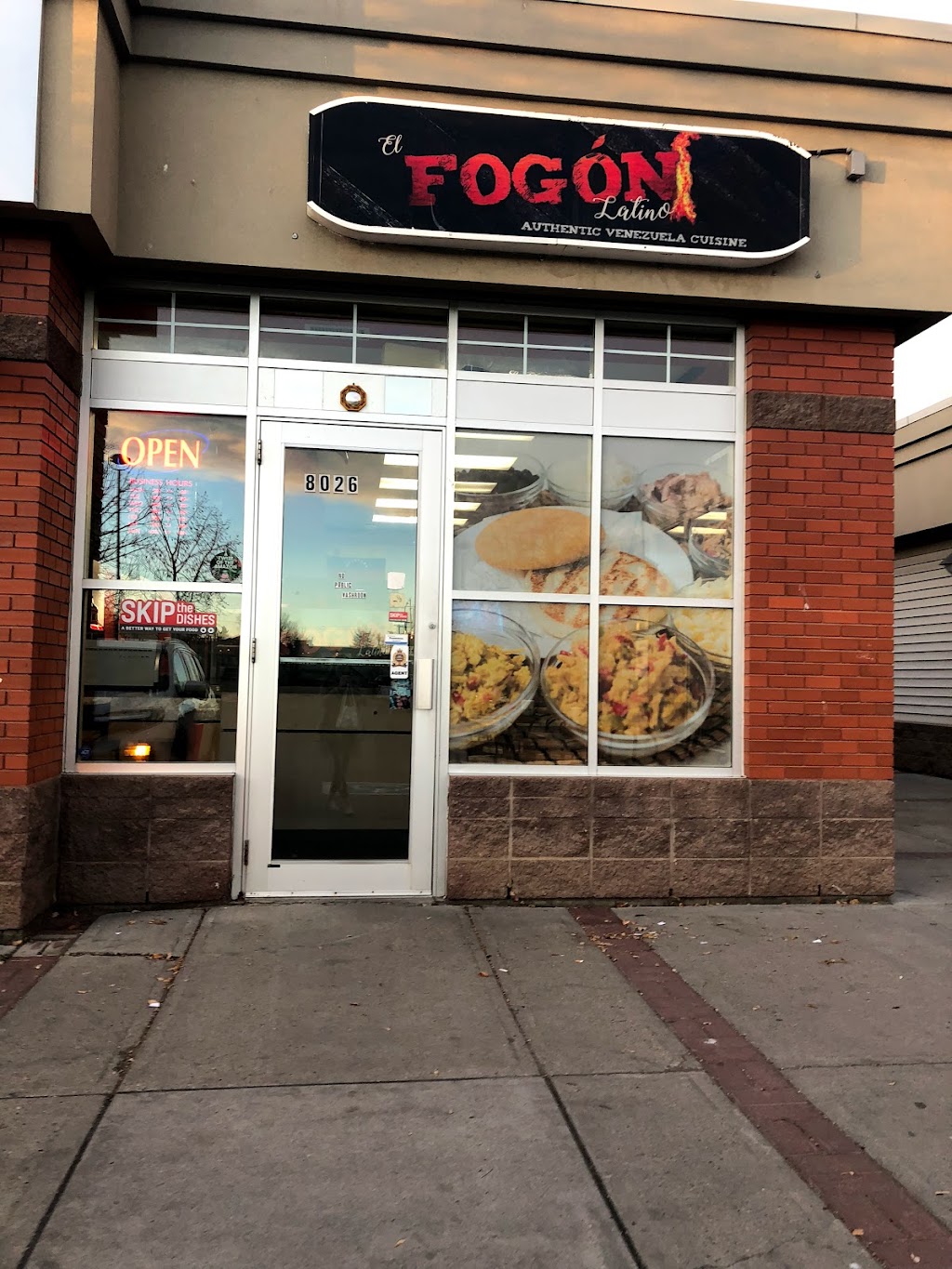 El Fogón Latino: Comida Venezolana | 8026 118 Ave NW, Edmonton, AB T5B 0R8, Canada | Phone: (780) 756-8388