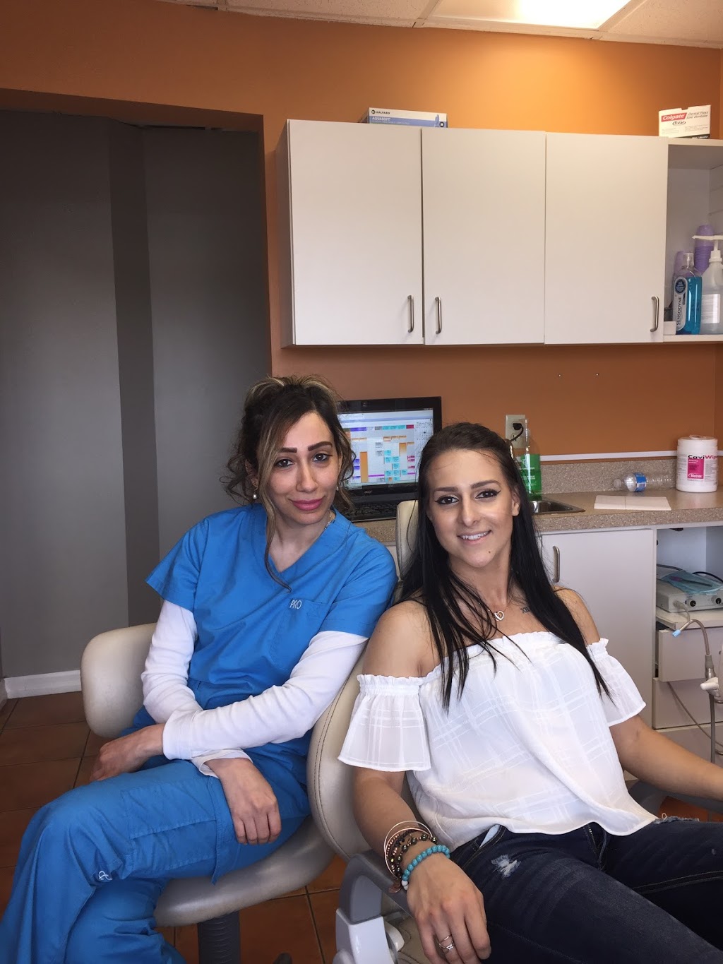 Dr. Hassan El-Awour’s Dental Office | Dentist Mississauga. | #121,Central Parkway Mall, 377 Burnhamthorpe Rd E, Mississauga, ON L5A 3Y1, Canada | Phone: (905) 275-3368