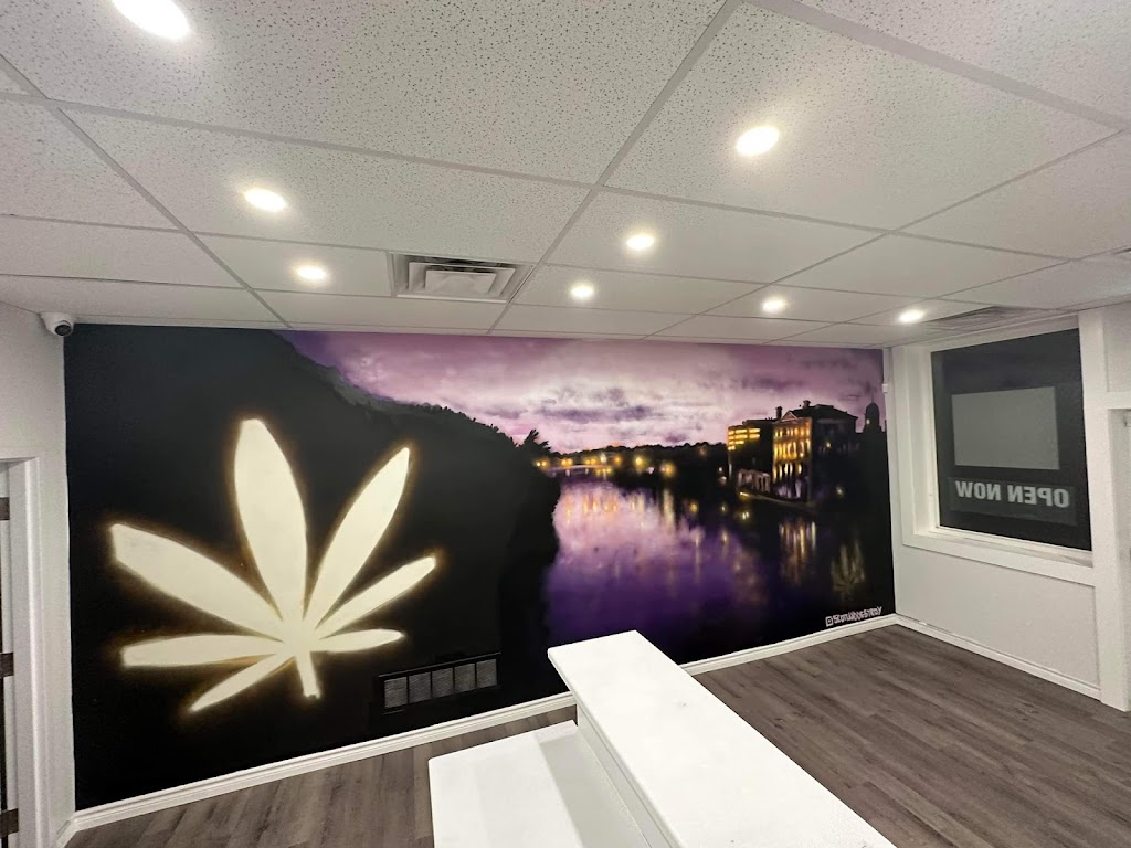 Cambridge Cannabis | 26 Queen St W, Cambridge, ON N3C 1G1, Canada | Phone: (519) 208-9962