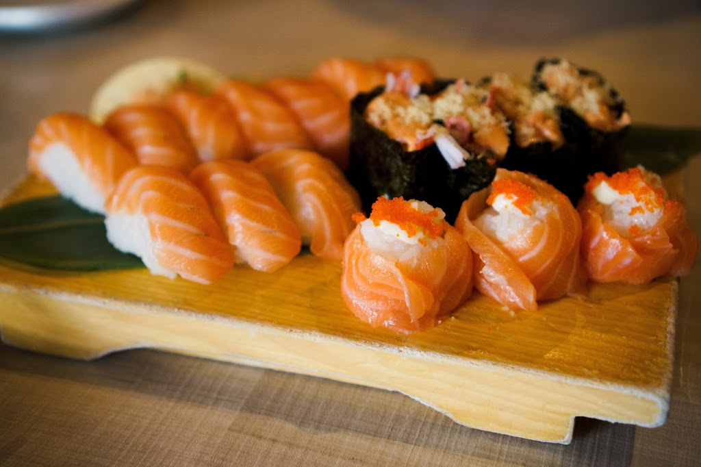 W Sushi | 235 Edinburgh Rd S, Guelph, ON N1G 2J5, Canada | Phone: (519) 821-6688