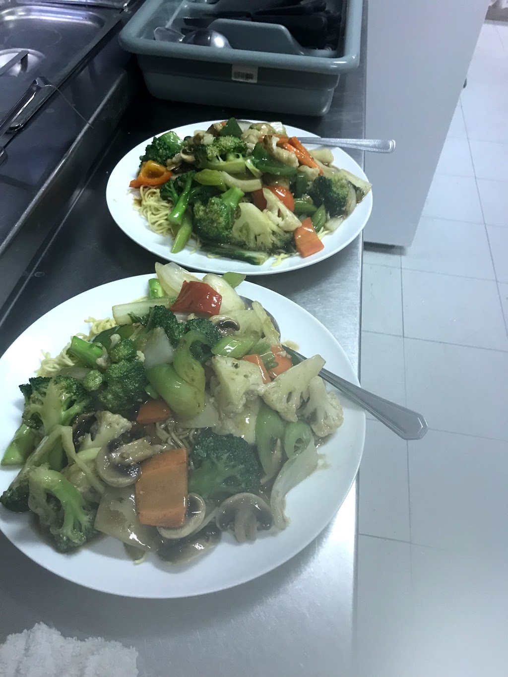 Harrys Place Restaurant & Bar | 438 2 Ave, Bassano, AB T0J 0B0, Canada | Phone: (403) 641-4334