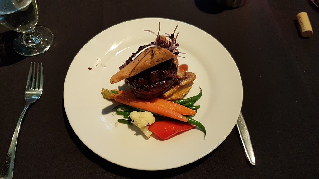 Urban Dish Grill & Wine Bar | 367 Yonge St, Barrie, ON L4N 4C9, Canada | Phone: (705) 797-8909