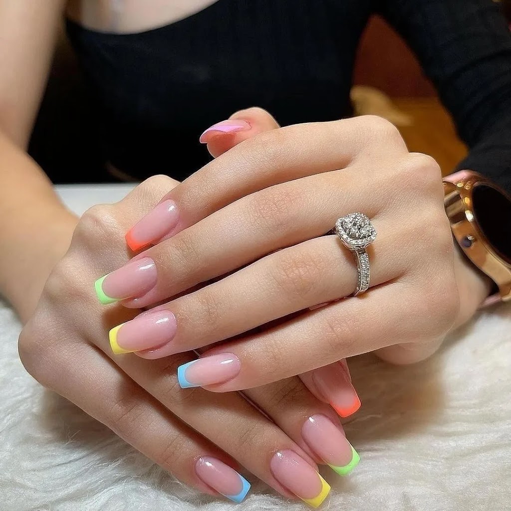 sali nail & beauty | 687 Sandford St, Newmarket, ON L3X 1S9, Canada | Phone: (647) 803-5010