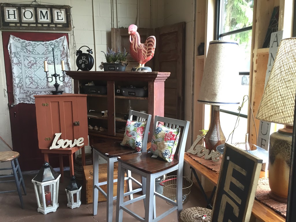 Dashwood Design & Decor | 180 Dashwood Rd, Dashwood, ON N0M 1N0, Canada | Phone: (519) 709-2459