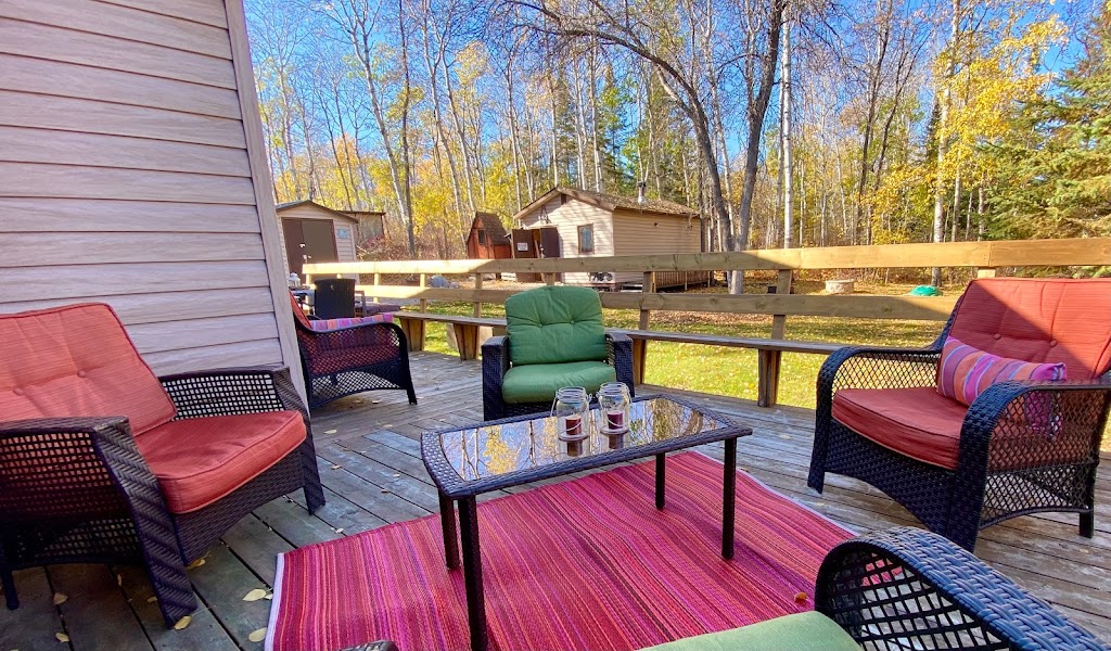 Lakeway Cottage | 10 Danwich Dr, Traverse Bay, MB R0E 2A0, Canada | Phone: (204) 880-0143