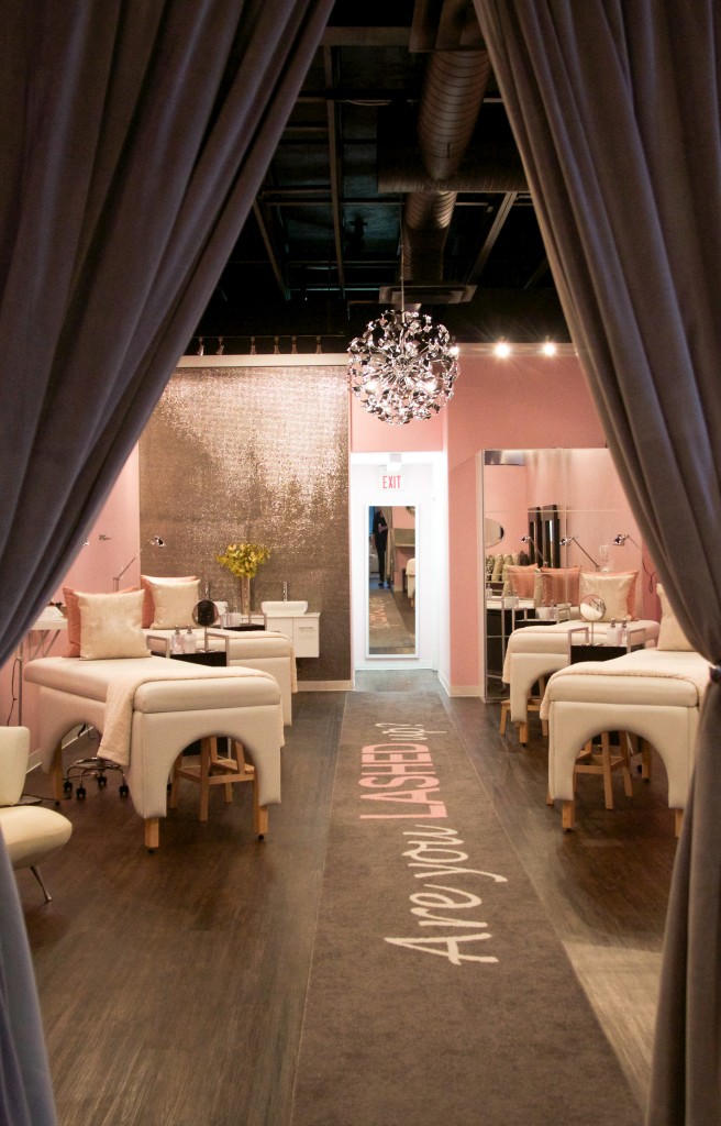 Lash Up | 17232 95 Ave NW, Edmonton, AB T5T 6P1, Canada | Phone: (587) 524-8772
