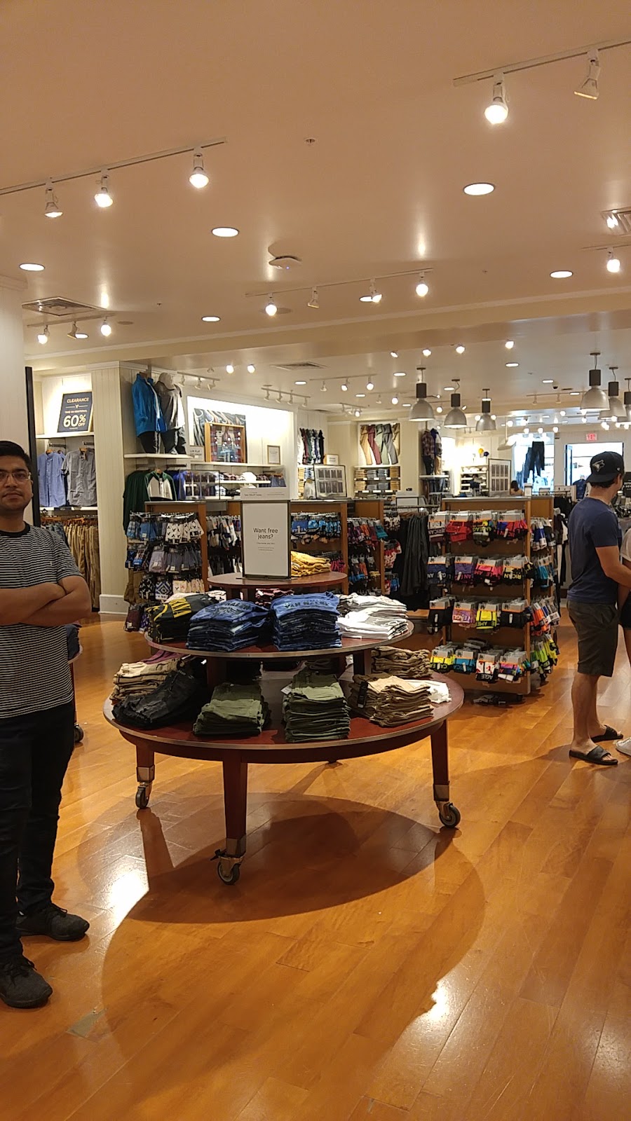 American Eagle Store | 25 Peel Centre Dr Space 535, Brampton, ON L6T 3R5, Canada | Phone: (905) 793-4076