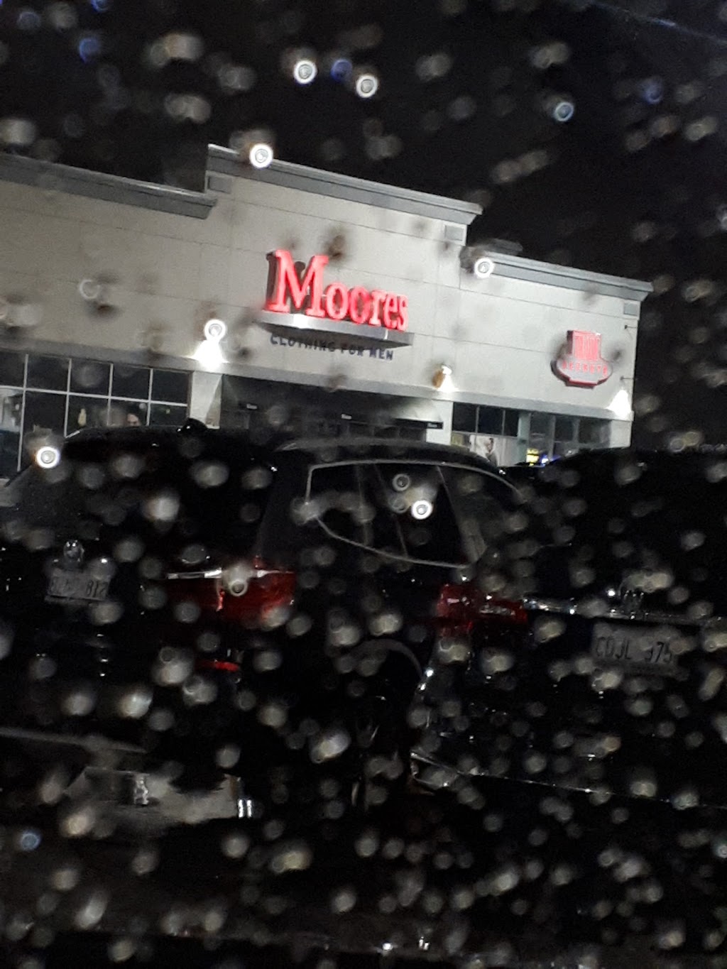 Moores Clothing for Men | 5885 Rodeo Dr, Mississauga, ON L5R 4C1, Canada | Phone: (905) 507-1117