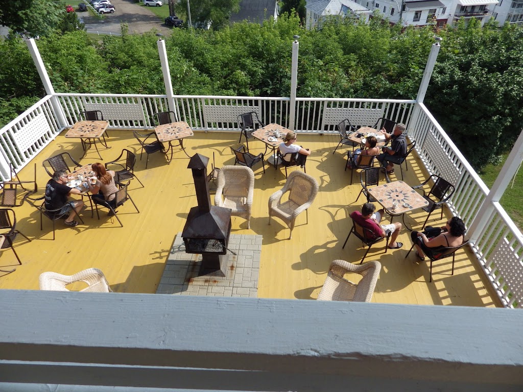 Restaurant du Manoir Le Graal | 1030 Chem. du Golf, La Malbaie, QC G5A 1H1, Canada | Phone: (855) 363-4413