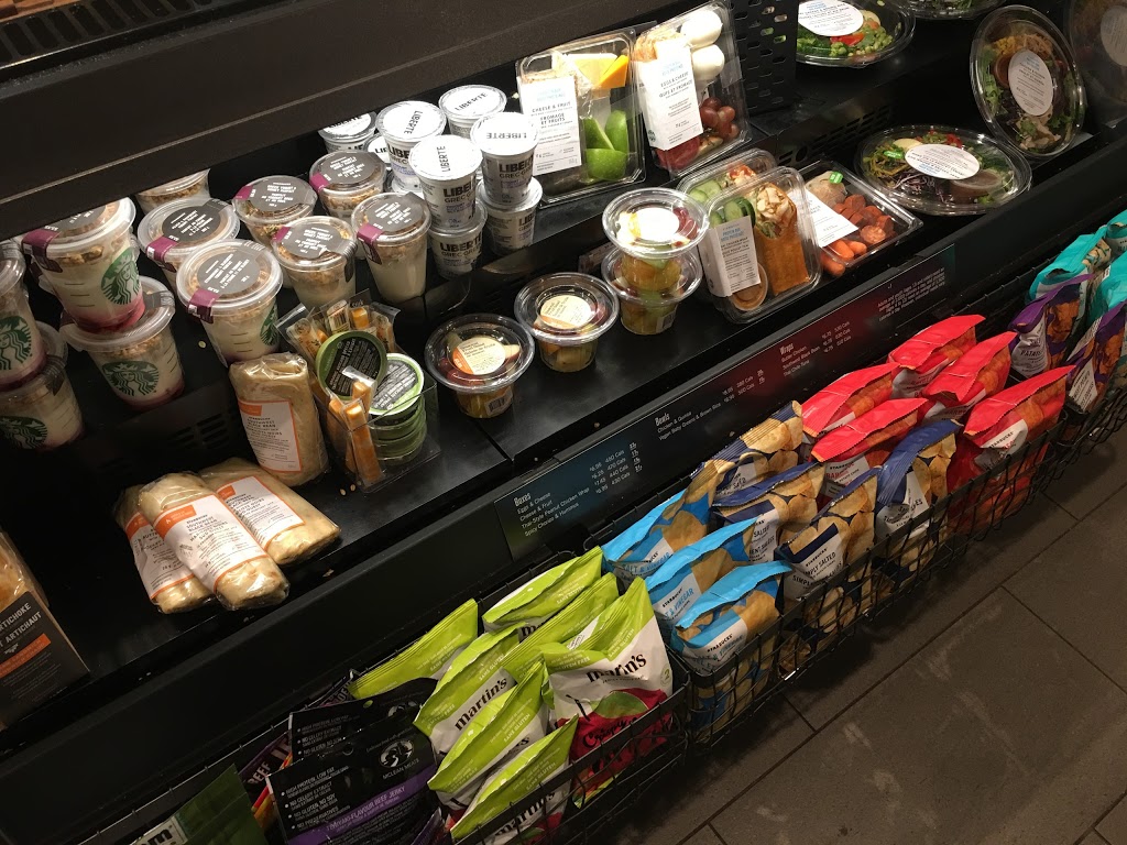 Starbucks | 42 Avenue Rd #1740, North York, ON M5M 3Y6, Canada | Phone: (416) 780-1380