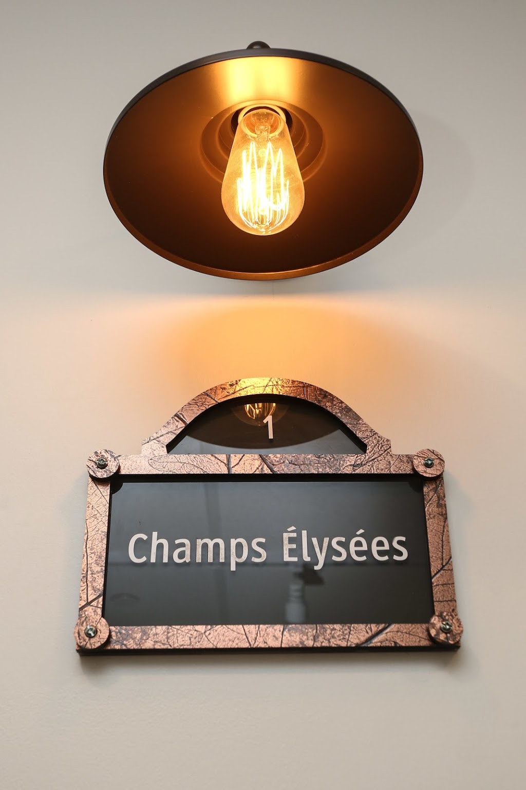 Charlton Dentistry | 230 James St S, Hamilton, ON L8P 3B3, Canada | Phone: (289) 389-9199