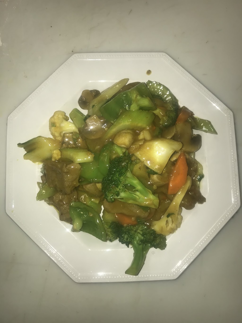 Lian Xing Chinese Restaurant | 6970 Henderson Hwy, Lockport, MB R1B 1A4, Canada | Phone: (204) 757-7708