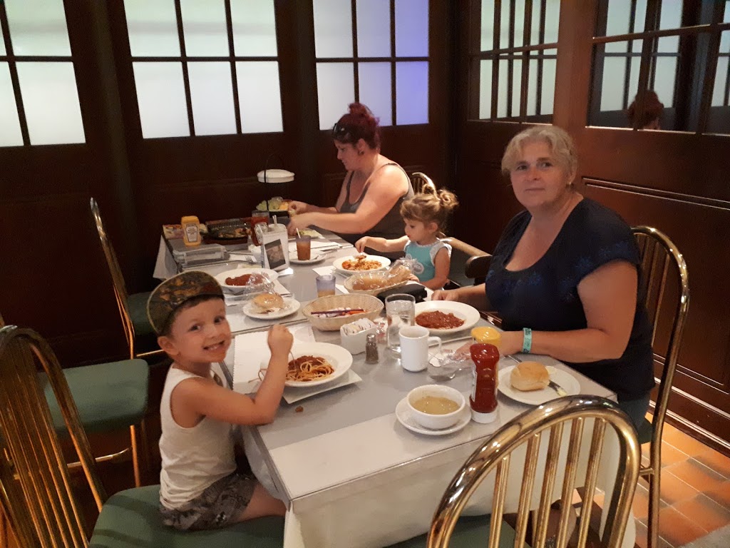 Brasserie Du Mail | 8-10 Rue du Mail, Lacolle, QC J0J 1J0, Canada | Phone: (450) 246-2826