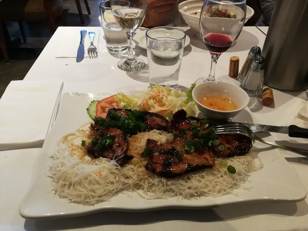 Charme Cochinchine | 2100 Boulevard le Corbusier, Laval, QC H7S 2C9, Canada | Phone: (450) 681-9188