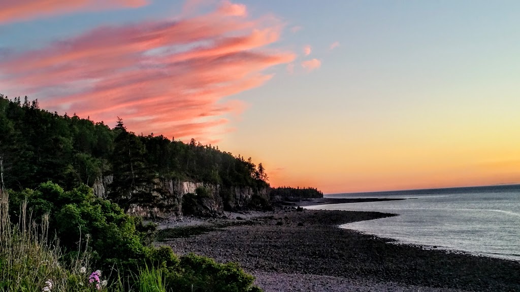 Harbour House | 1143 W Halls Harbour Rd, Centreville, NS B0P 1J0, Canada | Phone: (902) 670-9423