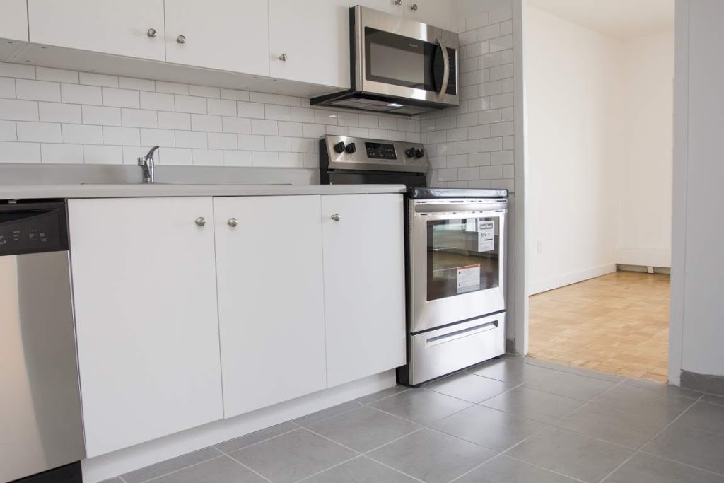15 & 25 Canyon Ave. | 15 Canyon Ave, Toronto, ON M3H 4Y1, Canada | Phone: (416) 631-9377