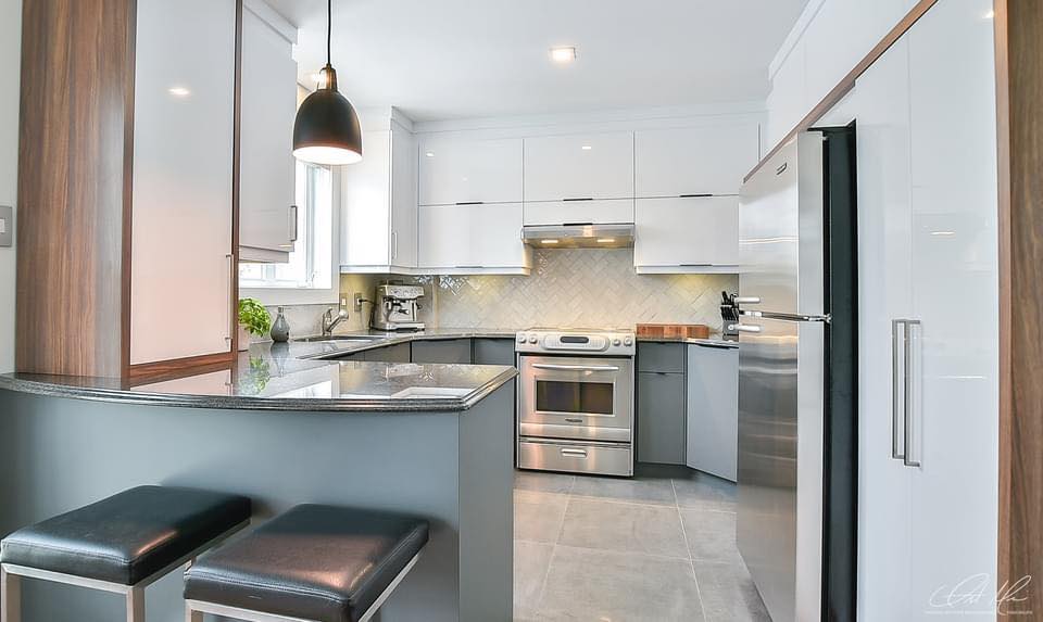 Armoires de cuisine Policolor Inc | 241 Chem. de Lavaltrie, Lavaltrie, QC J5T 3J4, Canada | Phone: (450) 586-4070