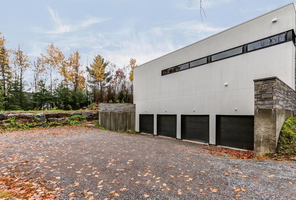 Mélanie St-Pierre Courtière en Immobilier Sutton Synergie | 995 R. Maher Bureau #203, Saint-Jérôme, QC J5L 1Y2, Canada | Phone: (514) 290-8092