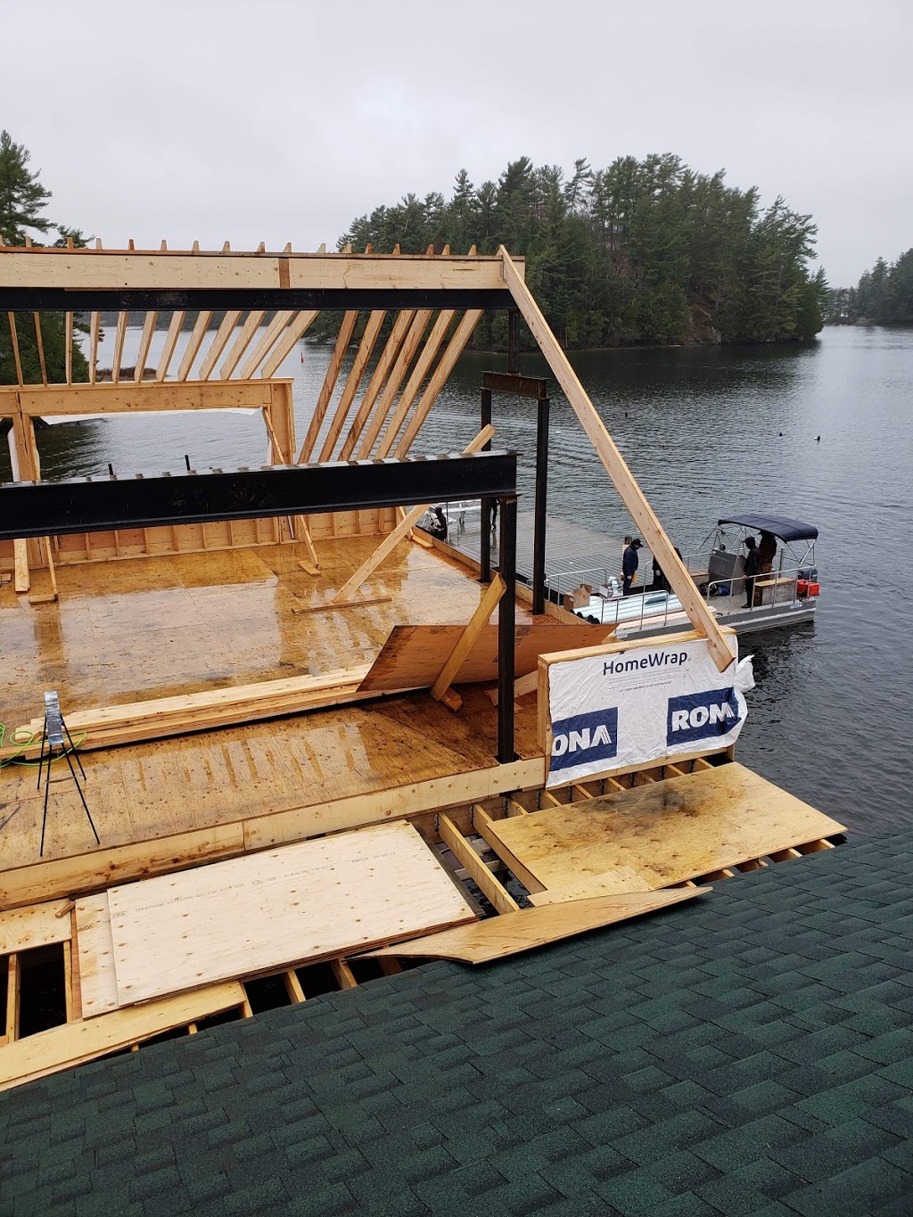 D.C United Roofing | 28 Currie St Unit #13, Barrie, ON L4M 5N4, Canada | Phone: (705) 733-6072