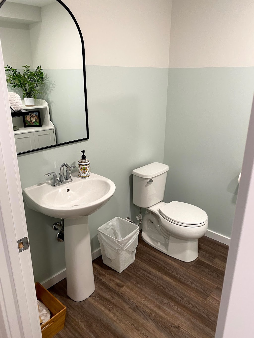 Tulip Tree | Maple Crest, Edmonton, AB T6T 2L6, Canada | Phone: (780) 908-0074