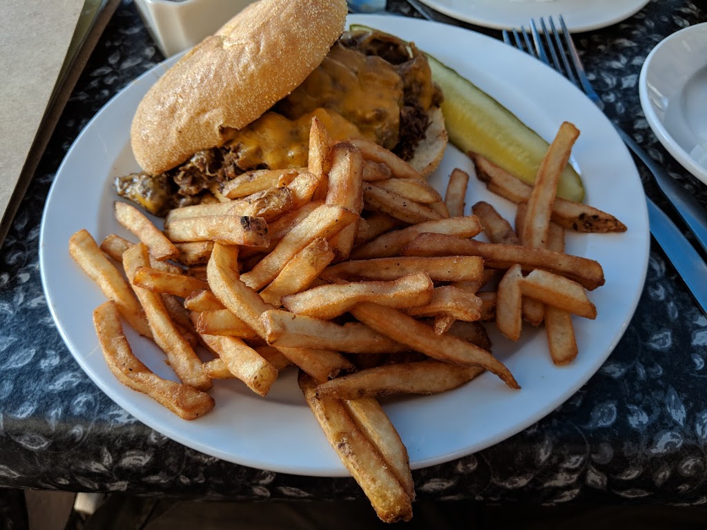 Wilson Boat House Restaurant | 57 Harbor St, Wilson, NY 14172, USA | Phone: (716) 751-6060