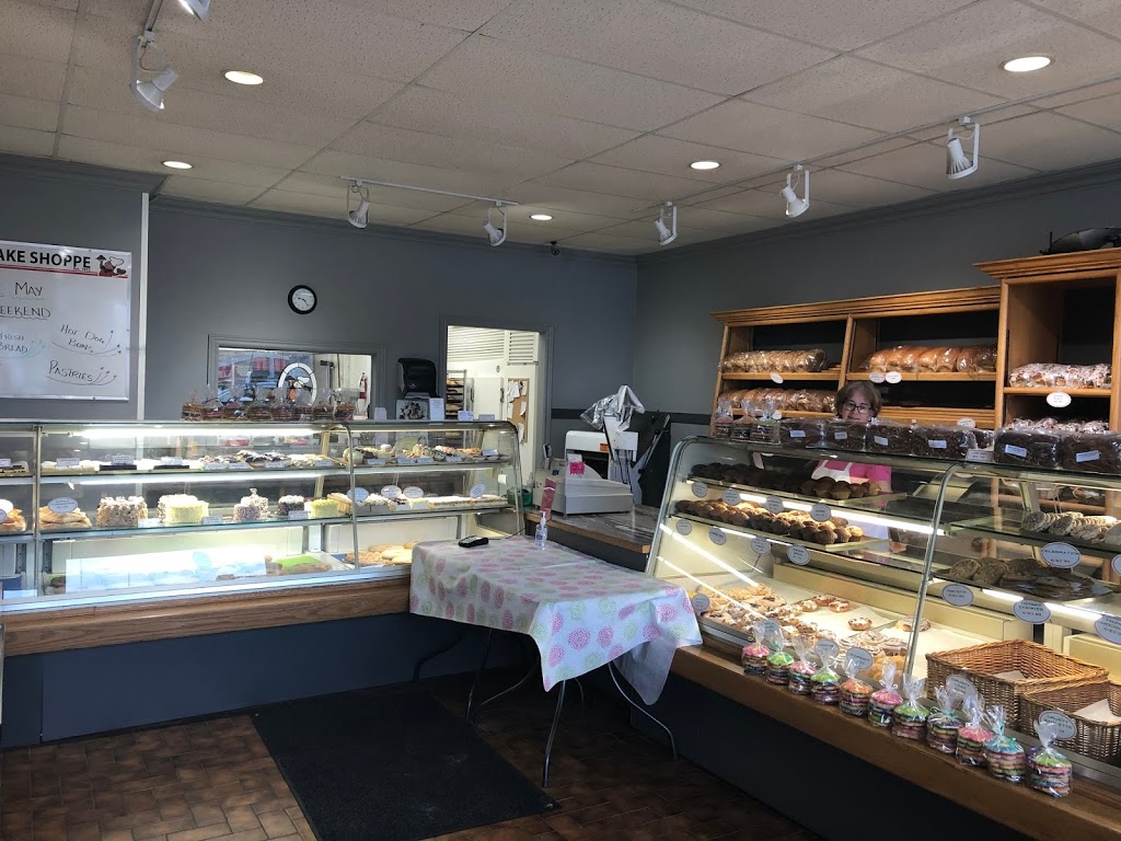 Eastway Bake Shoppe | 4047 New St, Burlington, ON L7L 1S8, Canada | Phone: (905) 637-6333
