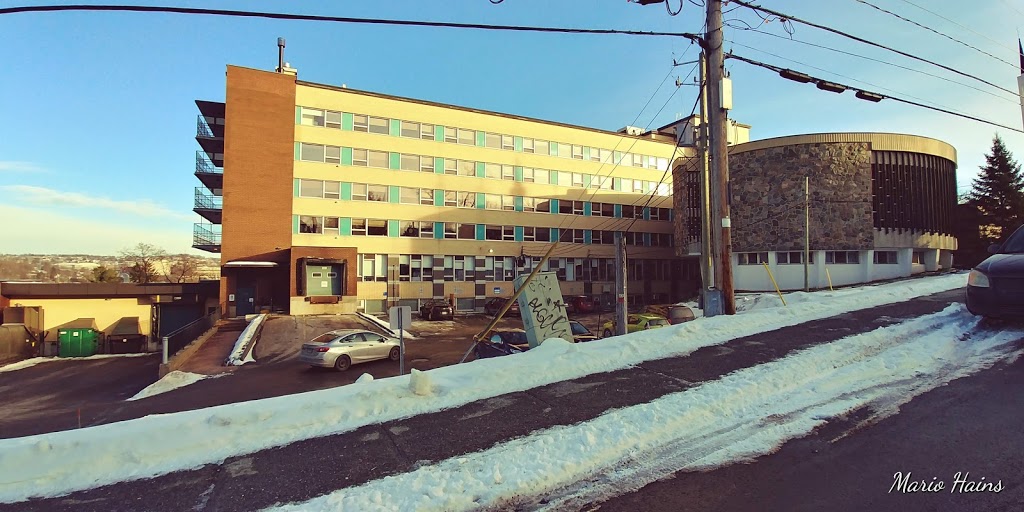 Centre dhébergement Saint-Joseph | 611 Boulevard Queen-Victoria, Sherbrooke, QC J1H 3R6, Canada | Phone: (819) 780-2222