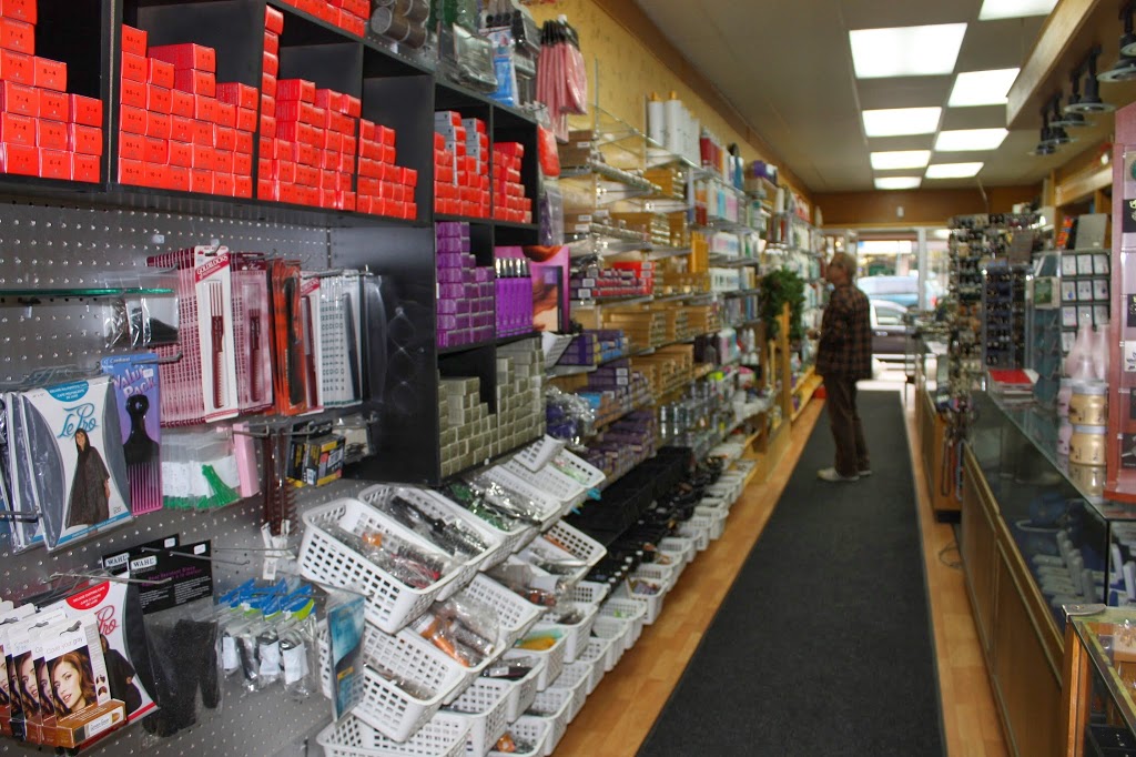 Boutik Nicole | 539 Rue Principale, Lachute, QC J8H 1Y6, Canada | Phone: (450) 562-4249