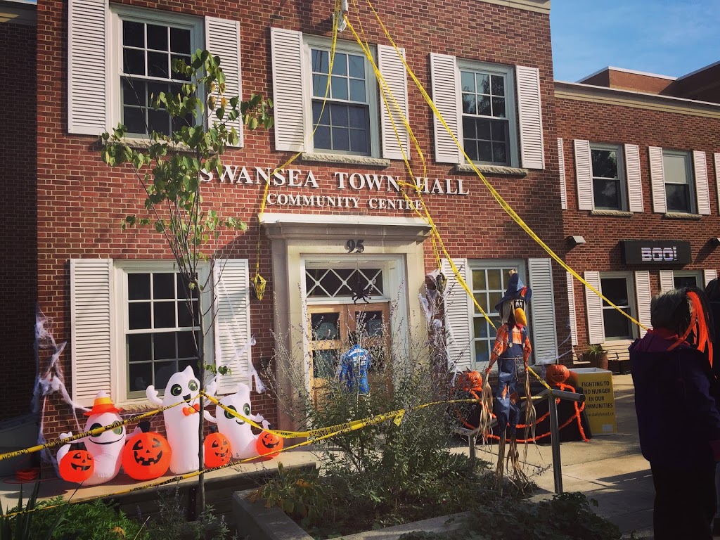 Swansea Town Hall | 95 Lavinia Ave, Toronto, ON M6S 3H9, Canada | Phone: (416) 392-1954