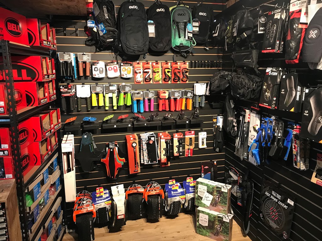 Cycles Vallières | 203 Rue Notre-Dame Ouest, Thetford Mines, QC G6G 1J5, Canada | Phone: (418) 338-5058
