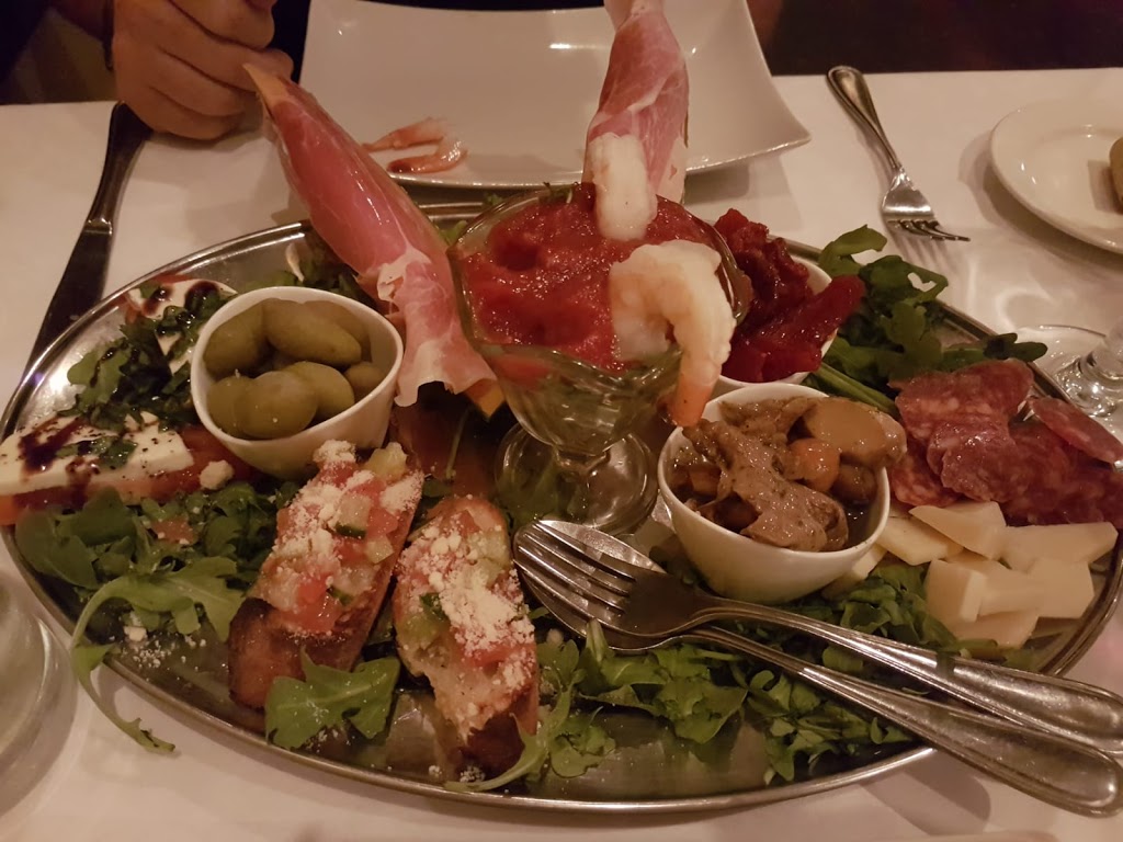 Bacchus House | 142 Hume St, Collingwood, ON L9Y 1V5, Canada | Phone: (705) 443-8995