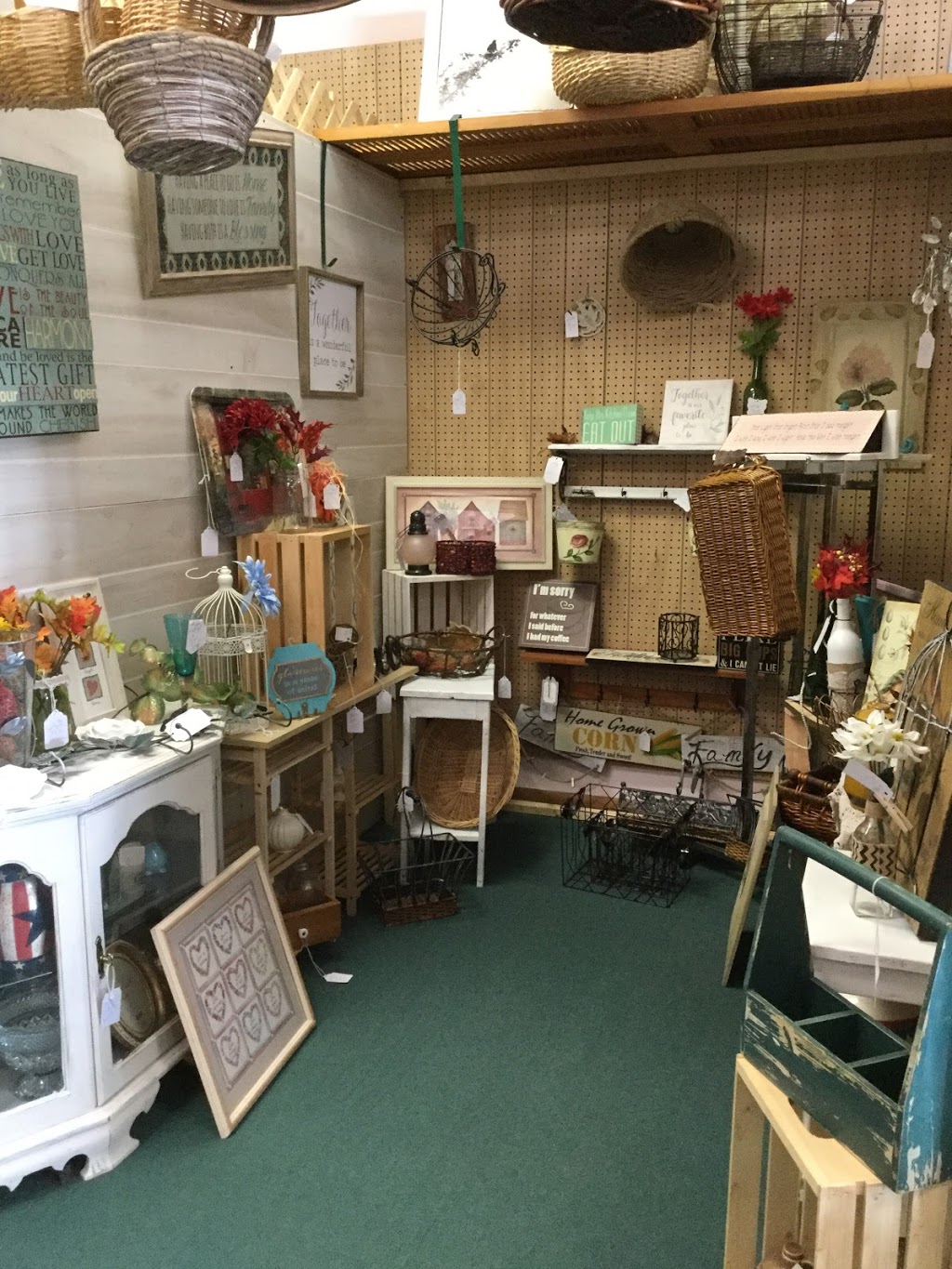 Second Chance Consignment & Boutique | 1164 Gratiot Blvd, Marysville, MI 48040, USA | Phone: (810) 334-5739