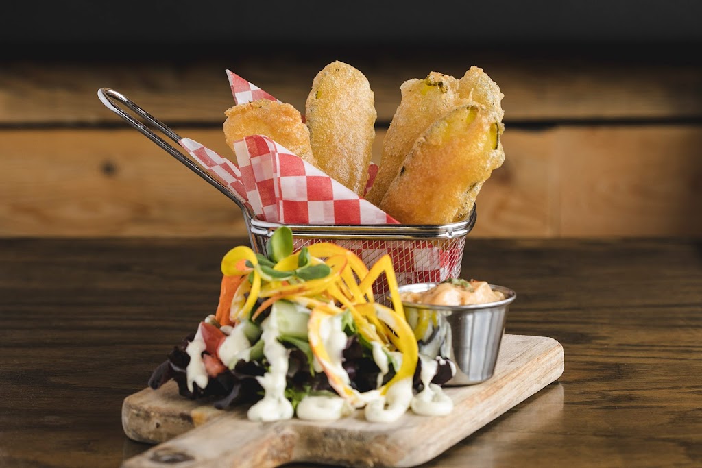 Le Rusé Renard | Mont-Tremblant | 977 Rue Labelle, Mont-Tremblant, QC J8E 2W5, Canada | Phone: (819) 681-0091