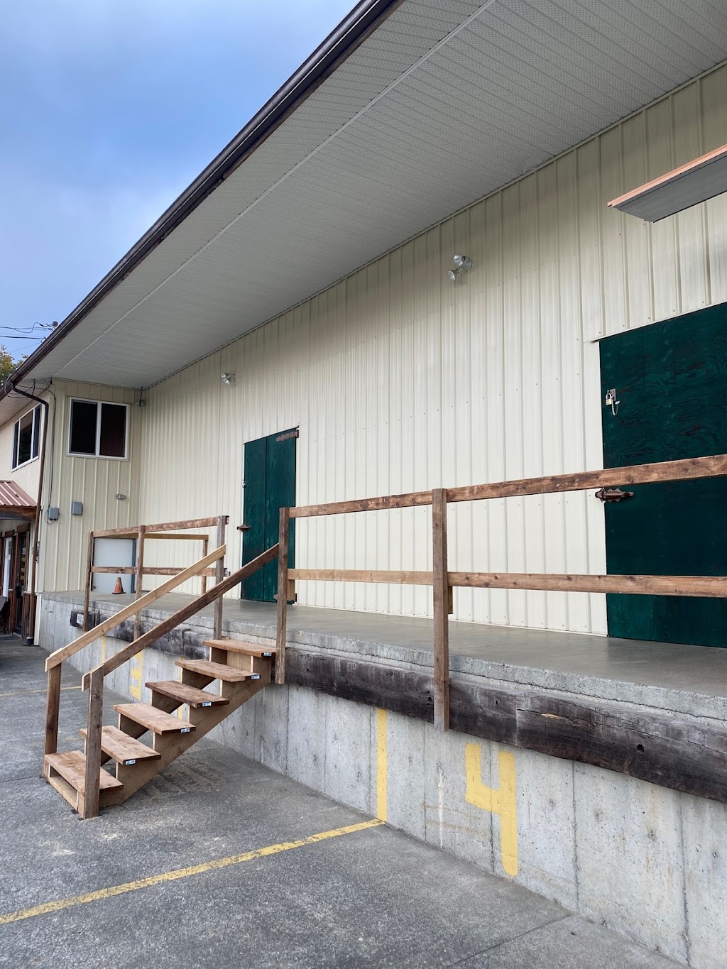 Western Road Storage | 4660 Western Rd, Courtenay, BC V9N 3T2, Canada | Phone: (250) 580-1041