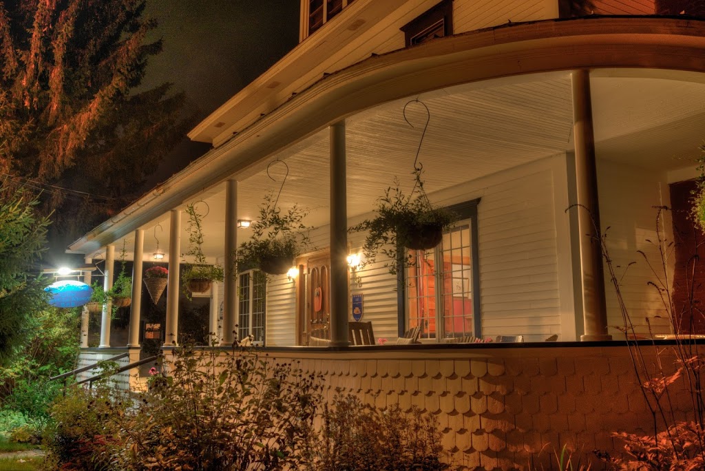 Gîte Vert Le Mont B&B | 18 Rue Maple, Sutton, QC J0E 2K0, Canada | Phone: (450) 538-3227