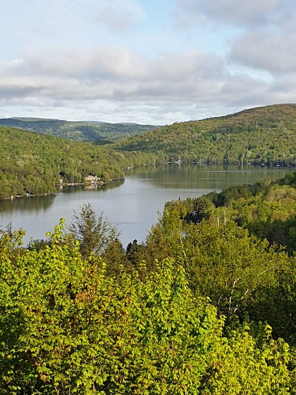Cap Tremblant Hôtel de Montagne | 400 Rue du Mont Plaisant, Mont-Tremblant, QC J8E 1L2, Canada | Phone: (819) 681-8043