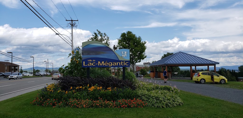 Motel Le Quiet | 3284 Rue Laval, Lac-Mégantic, QC G6B 1A4, Canada | Phone: (819) 583-6666