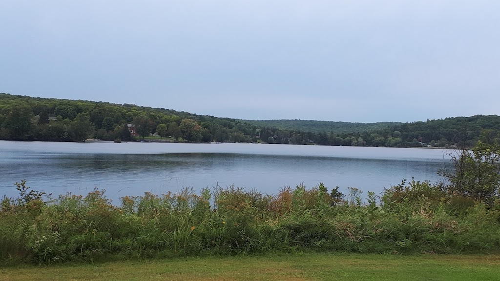 Haliburton Village Sign | Haliburton, ON K0M 1S0, Canada | Phone: (800) 461-7677