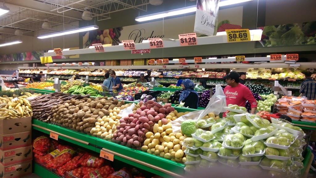 Skyland Food Mart | 3715 Lawrence Ave E, Scarborough, ON M1G 1P7, Canada | Phone: (416) 431-3388