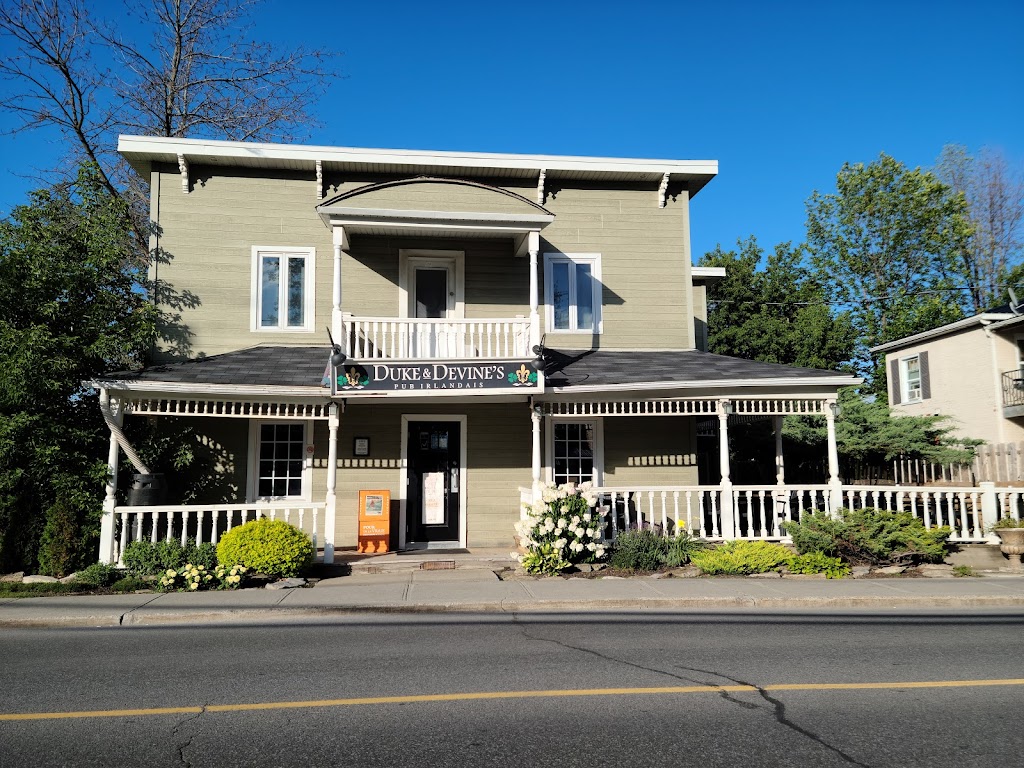 Duke and Devines | 429 Av. Saint-Charles, Vaudreuil-Dorion, QC J7V 2N2, Canada | Phone: (450) 455-5093