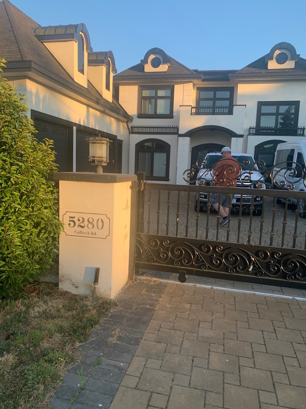 Rosa Richmond 民宿 | 5200 Colbeck Rd, Richmond, BC V7C 3E5, Canada | Phone: (604) 271-9756