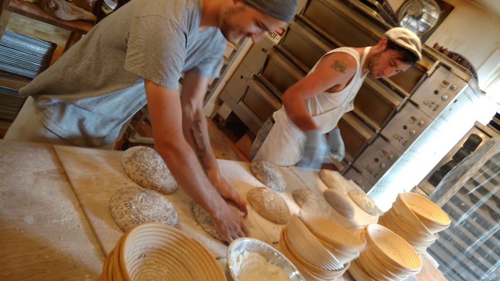 Boulangerie Aux Deux Frères | 146 Rue Principale, Gatineau, QC J9H 3M4, Canada | Phone: (819) 684-3763